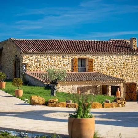La Fontaine Doree - Jacuzzi, Piscine & Vue Montlaux